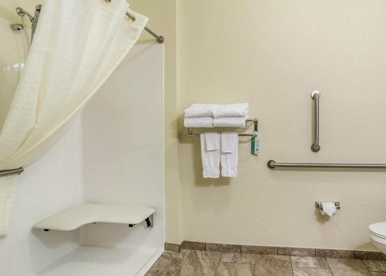 Cobblestone Hotel & Suites - אירי מראה חיצוני תמונה