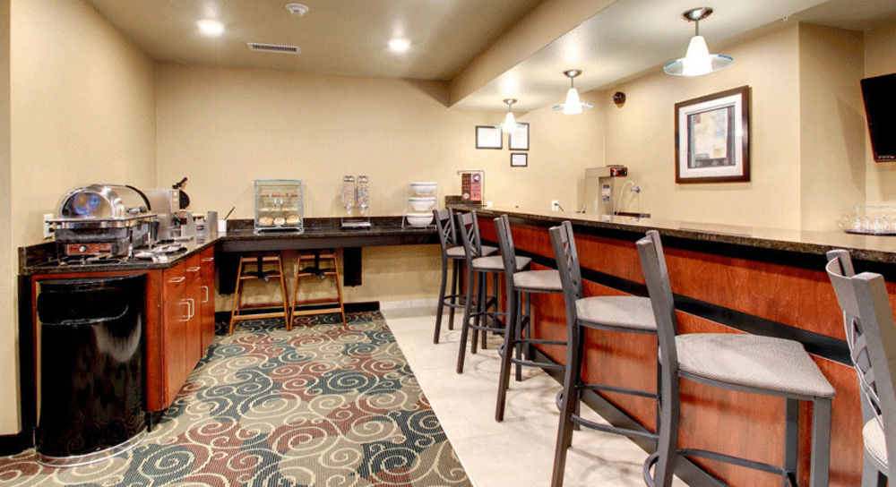 Cobblestone Hotel & Suites - אירי מראה חיצוני תמונה